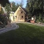 Szalupa Airport Vandrarhem Zakroczym