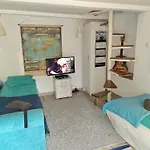 Hostel Szalupa Airport *
