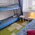 Szalupa Airport Vandrarhem Zakroczym