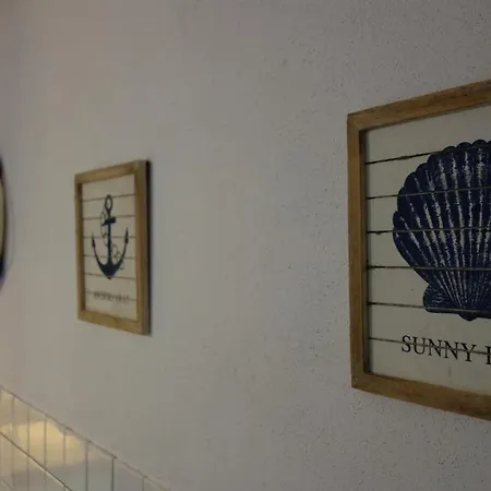 Szalupa Airport Vandrerhjem