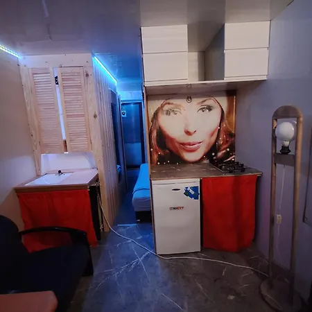 Szalupa Airport Vandrerhjem Zakroczym