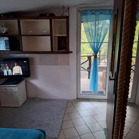 Vandrerhjem Szalupa Airport Zakroczym