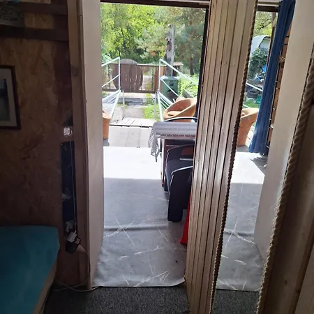 Szalupa Airport Vandrerhjem Zakroczym