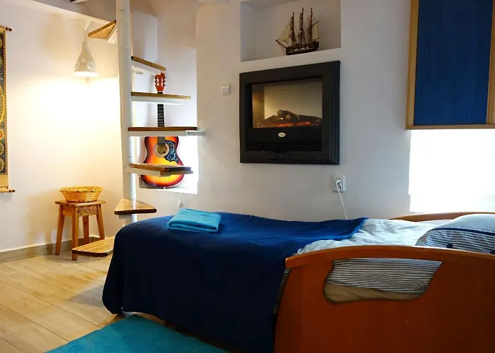 Hostel Szalupa Airport *