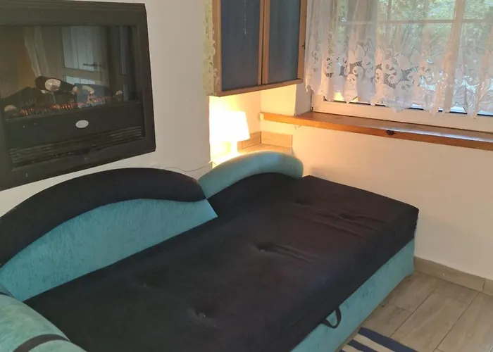 Hostel Szalupa Airport