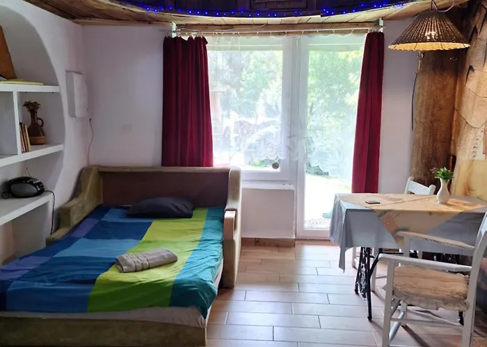 Hostel Szalupa Airport *