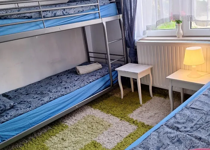 Szalupa Airport Hostel Zakroczym